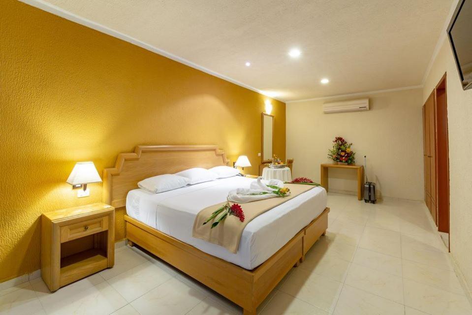 Tecnohotel Itzaes Mérida Eksteriør bilde